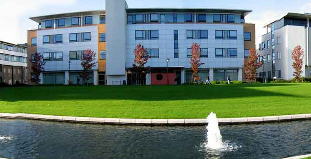 Avolon University